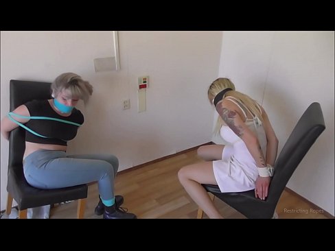 ❤️ Addicció / lligada i amordassada / damisela en angoixa ❤❌ Vídeo de sexe a nosaltres ☑