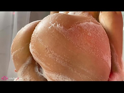 ❤️ La morena es masturba el cony amb un vibrador fins a un orgasme intens a la dutxa ❤❌ Vídeo de sexe a nosaltres ☑